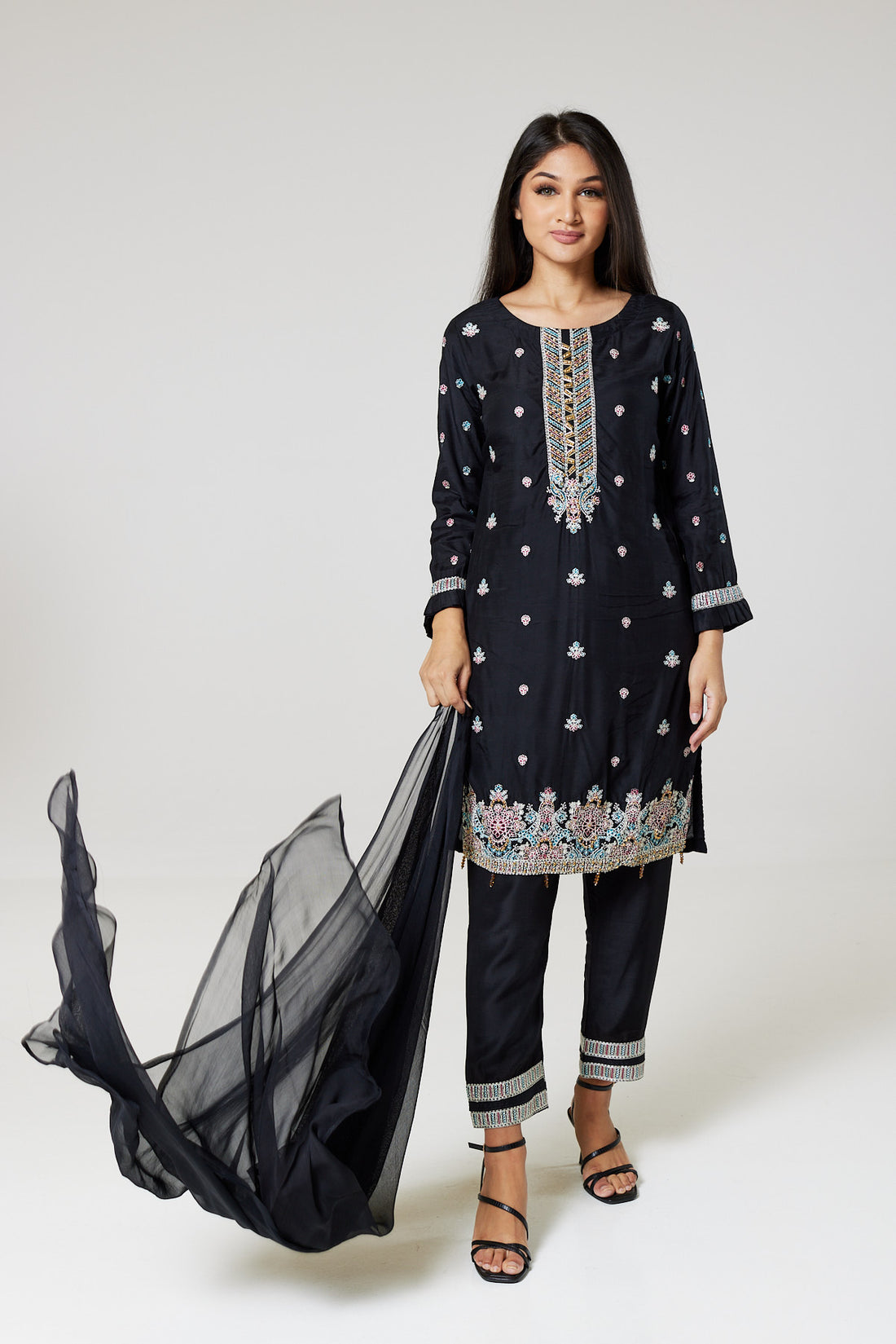 Black Embroidered Linen suit MM07