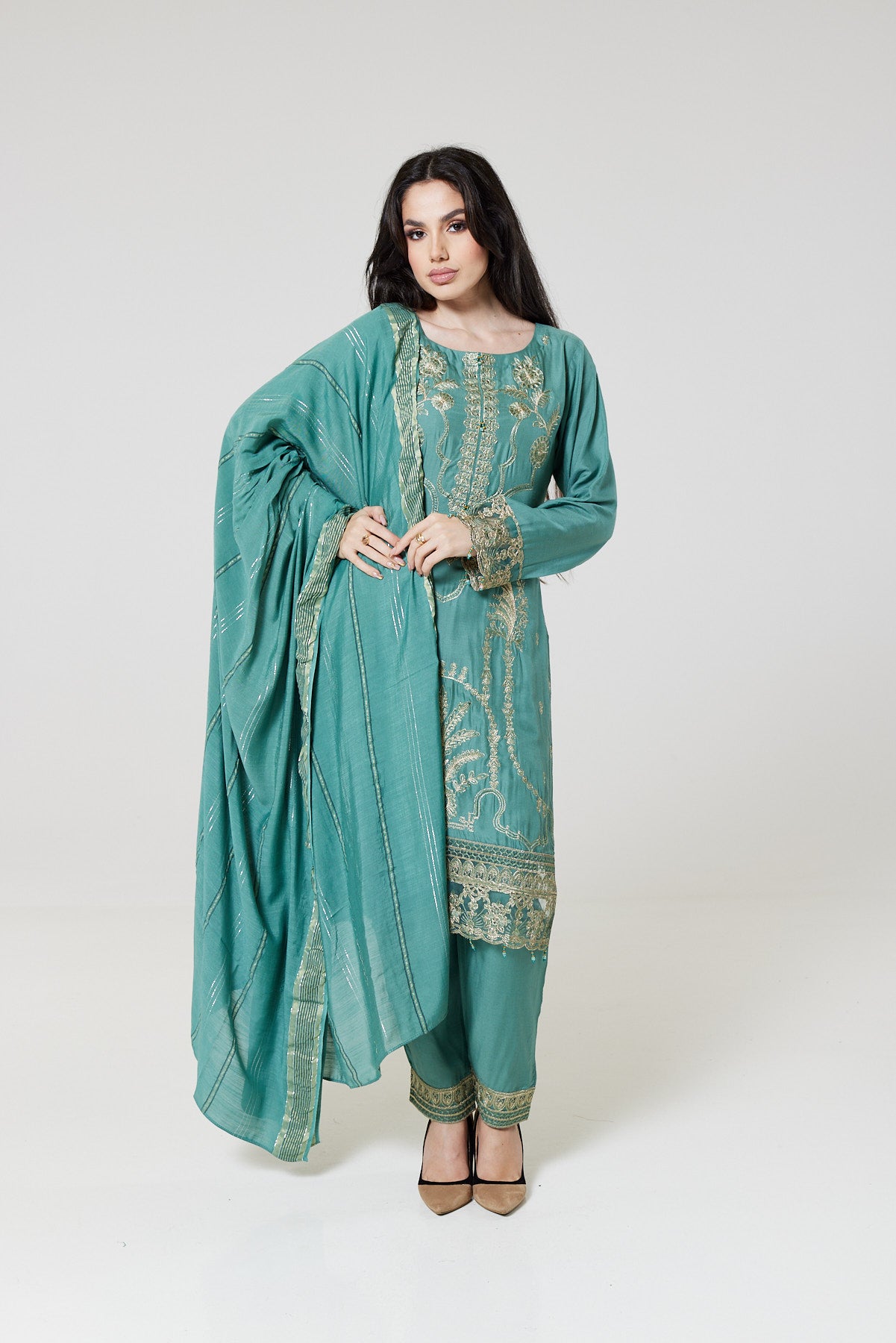 Green Embroidered Linen Suit G1189